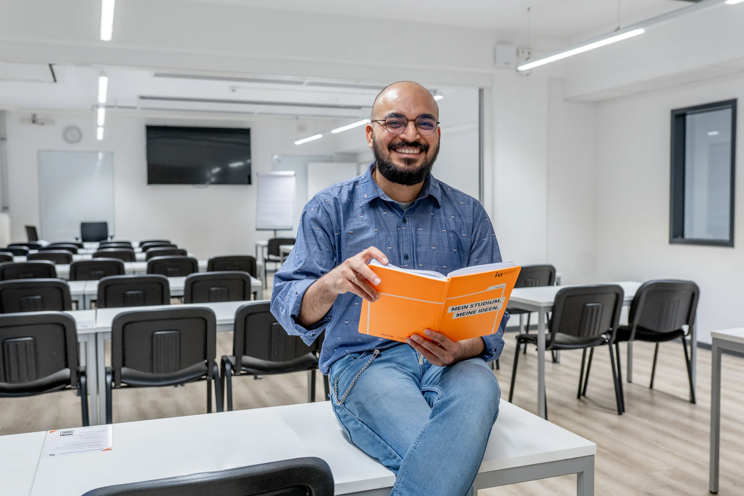 Networking ejecutivo MBA: la sala donde tu próxima oportunidad puede empezar antes que el contrato
