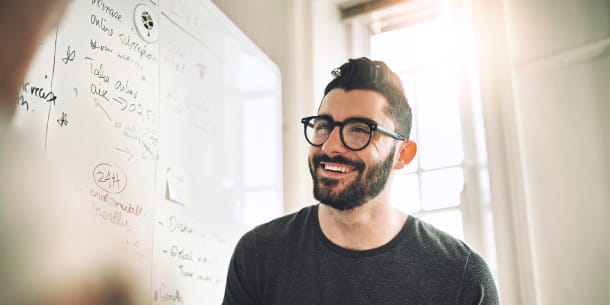 Informática con IA Aplicada: la Licenciatura para quien quiere construir modelos, no solo hablar de inteligencia artificial