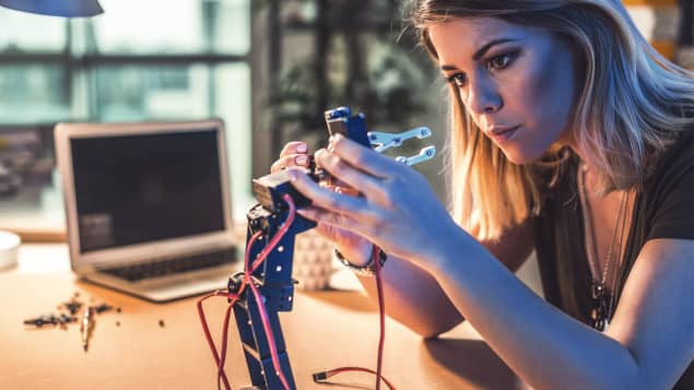 Reconocer competencias sin regalar rigor: contrato, calidad y derecho europeo
