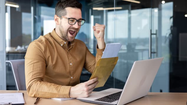 Integridad contractual: leer el precio, el derecho de salida y la letra seria