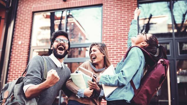 Certificación de excelencia: cuando el título tiene sustancia y rostro humano