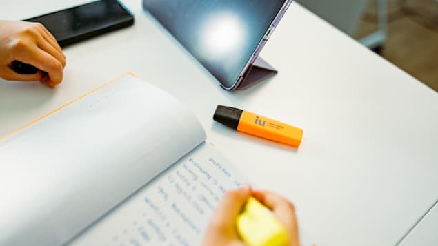 Orientación híbrida: la semana en que el estudiante conecta campus, plataforma y España