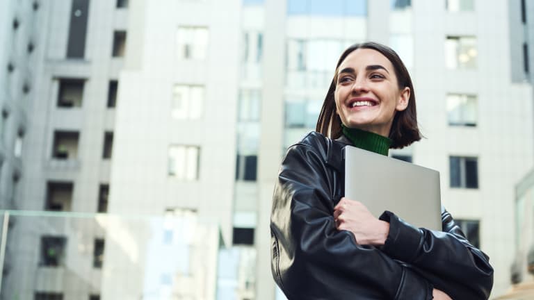 One-year MBA SAEJEE: el fast-track ejecutivo para quien no puede permitirse llegar tibio